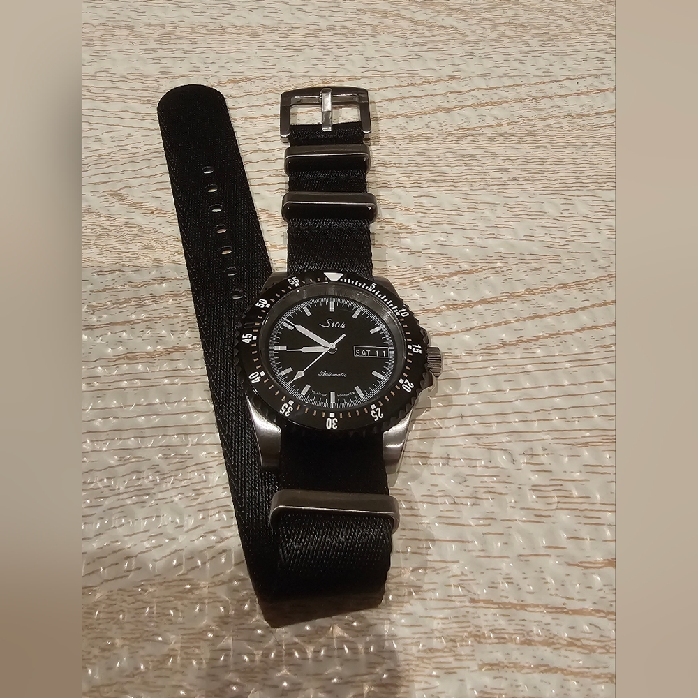 Custom built automatic watch - Picture 2 of 2